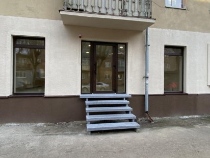 Оренда фасадного приміщення Івано-Франківськ