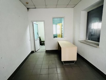 Злається в оренда офісне приміщення разом з гаражем/складом Ивано-Франковск