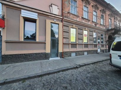 Оренда приміщення у центрі, вул. Фединця,  500$ Ужгород