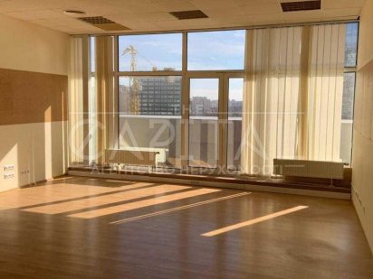 Просторий офіс в самому центрі Київа без відключень Киев