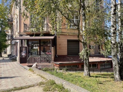 Здається приміщення в районі центру міста Черновцы