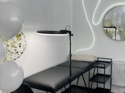 Оренда кушетки, вул.Київська, робоче місце лашмейкера, майстра ПМ Винница