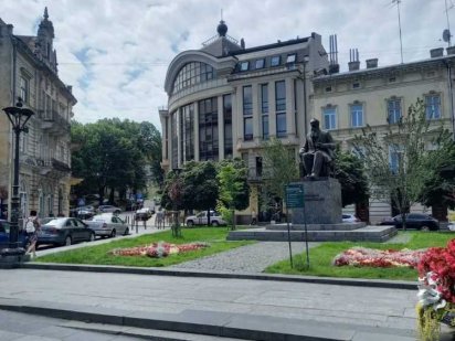 Здається в оренду поверх 190м2 у Бізнес Центрі на Проспекті Шевченка Львов