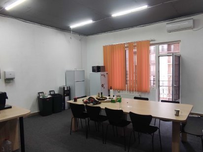 Офис в центре, 200 кв.м Open space+ кабинет, 2 санузла, кухня.