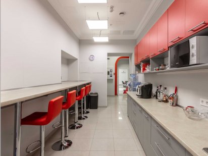 Сдам свое офисное помещение 290 кв.м. Центр, метро Научная Харьков