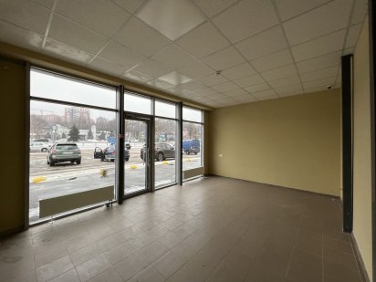 Аренда торгового помещения Красная линия ФАСАД Будмен Клочковская 119а Харків