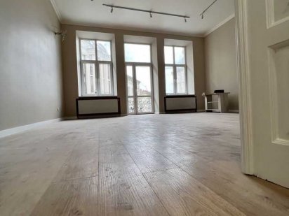 Оренда Офісу У Центрі Міста,Проспект Шевченка, 104м2 Львов