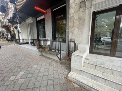 Сдам фасадное помещение , подвал с ремонтом . Ул Бунина Одеса