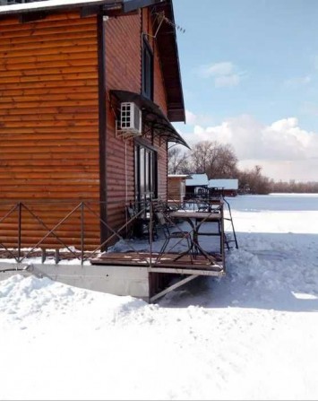 167 Дом баня у реки мангал барбекю рыбалка  м Славутич  Осокорки - фото 1