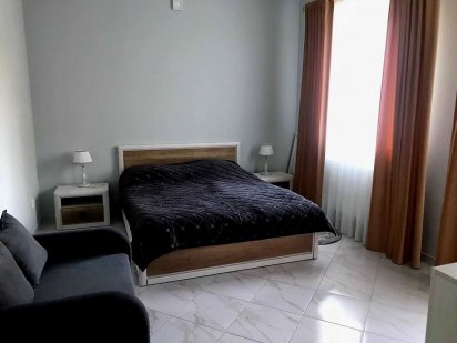 Нова однокімнатна квартиру у центрі старого міста. Кам'янець-Подільський