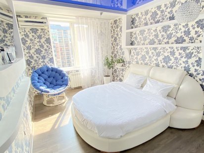 ЦЕНТР, парк Шевченка! 2-кімн НОВОБУДОВА з балконом Дуже ЧИСТО! Черновцы