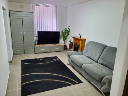 Здам двухкомнатную квартиру посуточно почасово в центре города Черновцы