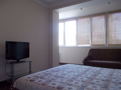 Здам подобово 1 кв на пр Перемоги 20 Київ