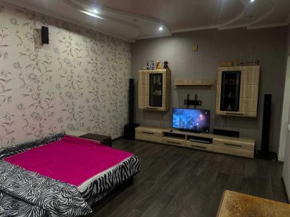 На Петровского посуточно 2 ком  Апартаменты   Правый берег
Евроремонт. Дніпро