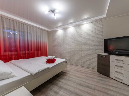 Замечательная 2-к квартира посуточно метро Нивки Сырец ул Салютная Київ