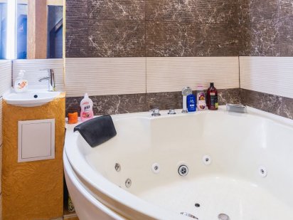 Квартира с джакузи ж/м Победа 2 посуточно Днепр