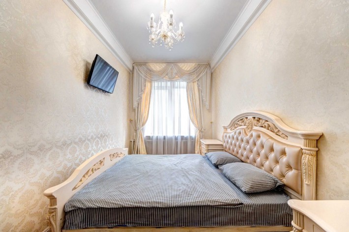 3 комнатная квартира. ул. Большая Васильковская 114. м. Дворец Украины - фото 1