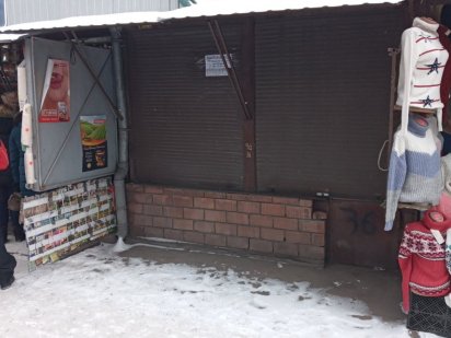 Аренда роллет ЦКР,напротив магазина "Рушничок",центральный проход. Каменское