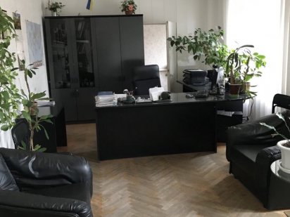 Здаеться офісне приміщення