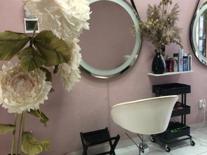 Оренда робочого місця перукаря або майстрині манікюру. Умань