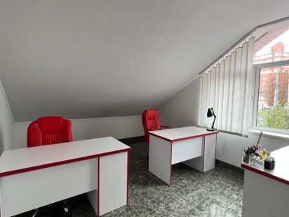 Офісне приміщення в оренду, центр, 3 кабінети Хмельницький