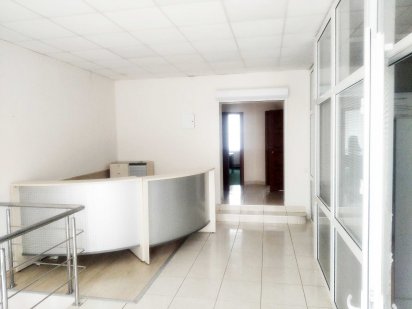 Офіс з меблями. Центр! Озеро! вул.В.Великого, 172 кв/м, цілодобово Івано-Франківськ