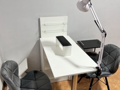 Аренда рабочего места для мастера маникюра Кривий Ріг