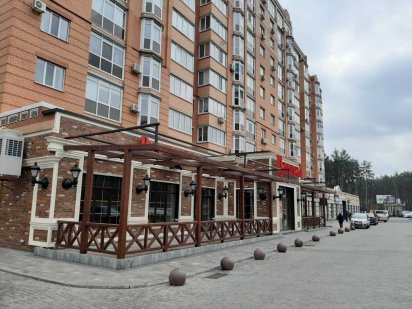 Приміщення 700 м2, підвал з фасадним входом з Центрального парку Ірпінь