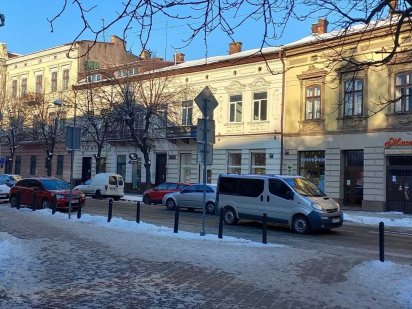 Здається в оренду приміщення 85 м2 ,1 поверх під офіс на вул. Мазепи 6 Івано-Франківськ