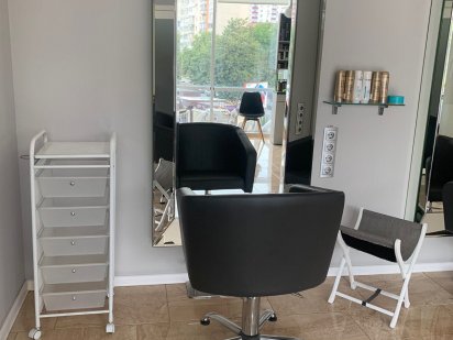 Оренда робочого місця для перукаря Хмельницький