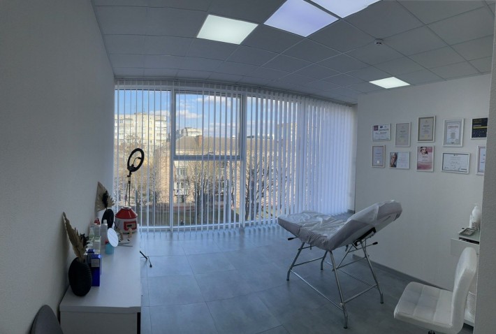 Оренда офісного приміщення 47 м2 з великими панорамними вікнами!!! - фото 1