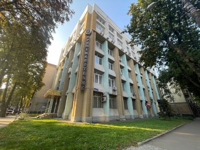 Бізнес центр з бомбосховищем Сумы