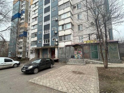 Спальний район! Велика площа за приємну ціну! 140 М2! Кривий Ріг