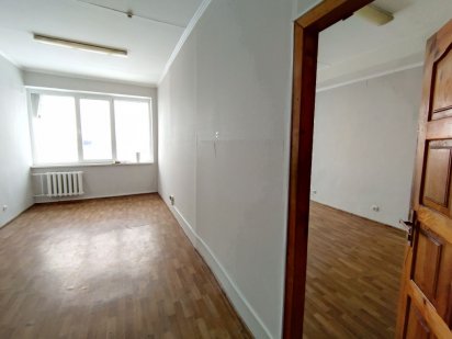 Офіс 2 кімнати по 17 кв.м. вул.Хрещатик. ЦЕНТР 018 Черкаси