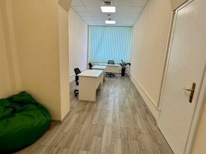Офис в БЦ, 33 м. кв., с мебелью, генератор, м. Дорогожичи, Собственник Київ