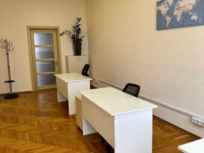 Офис с генератором и мебелью в БЦ, 59 м.кв. метро Дорогожичи. Київ