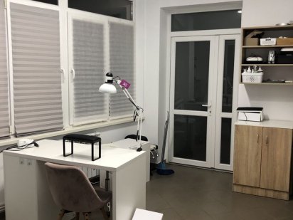 Оренда кабінету для майстра манікюру та педикюру Ужгород