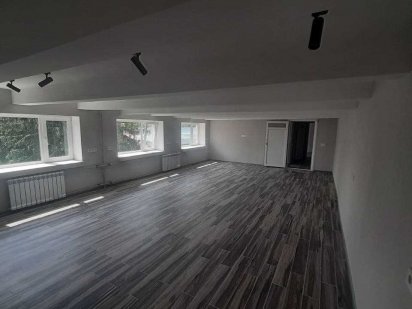 Гагаріна,39,"Газотрон",офіси: 18 - 60 кв.м. ,світло 24/7. Рівне