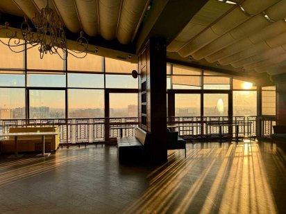 Оренда панорамного приміщення в центрі міста 390м² Рівне