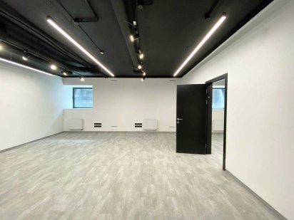 Офіс в оренду 1000 м2, 4 окремі входи з вулиці, м. Нивки Київ