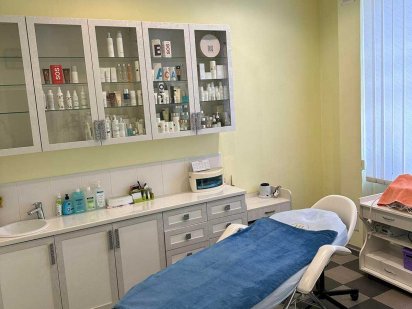 Оренда кабінету (робочого місця) в салоні краси Позняки/Осокорки Киев