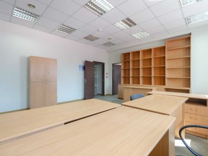 М. Житомирська 5хв. Офіс в БЦ по вул. Львівська. 36м2.  Є генератор. Київ