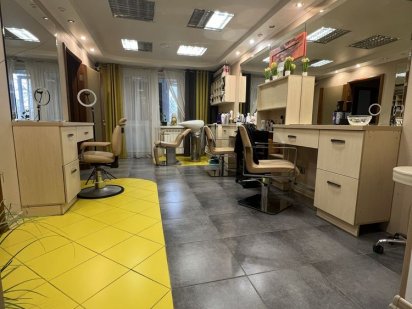 Оренда місця Перукаря/Майстра маникюра Киев