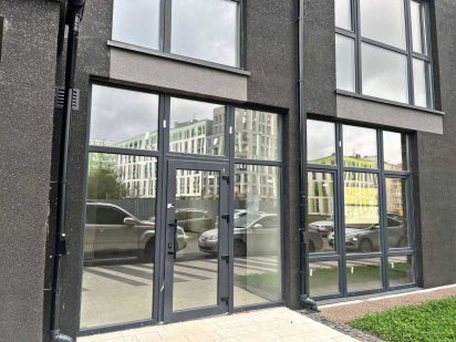 Оренда фасадного приміщення 84 м2 на Пасічній Львов