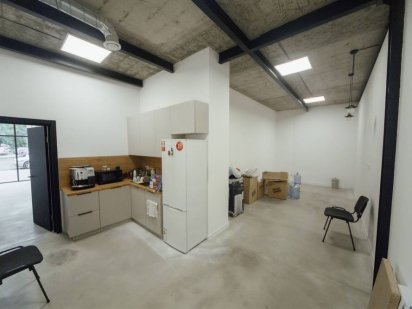 Оренда приміщення з ремонтом та фасадним входом вул. Садова 2 а Львов