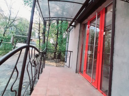 Аренда салона красоты с оборудованием, на пр. О. Поля Дніпро