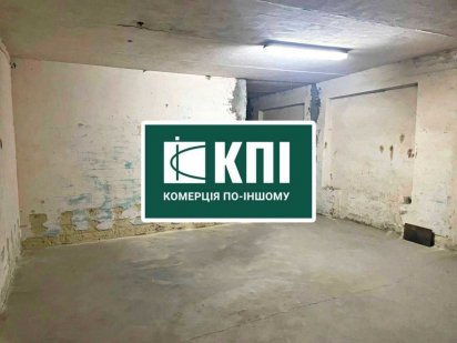 Оренда фасаду 404 м2 на Вул. Залізнична Львів