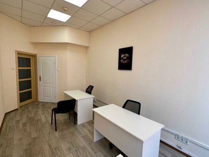 Офис в БЦ,  с мебелью, 25 м.кв., генератор, м. Дорогожичи, собственник Київ