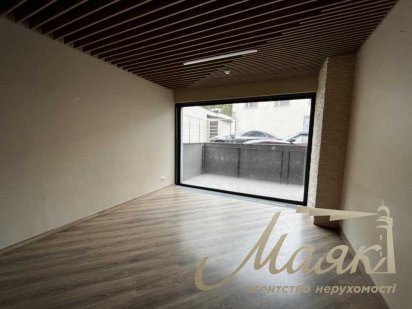 Аренда супер-фасада 500м2 ул. Антоновича, Центр Киев