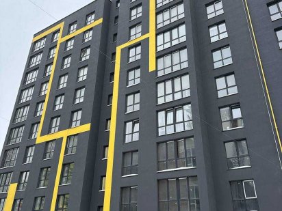 Комерційне фасадне приміщення по вул. Залізнична Львов